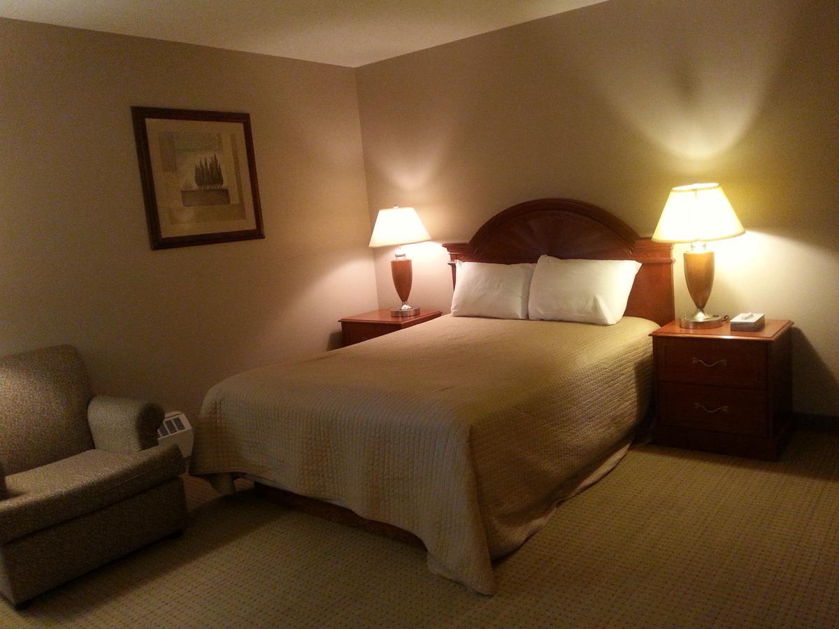 Cudworth Motor Inn Room photo